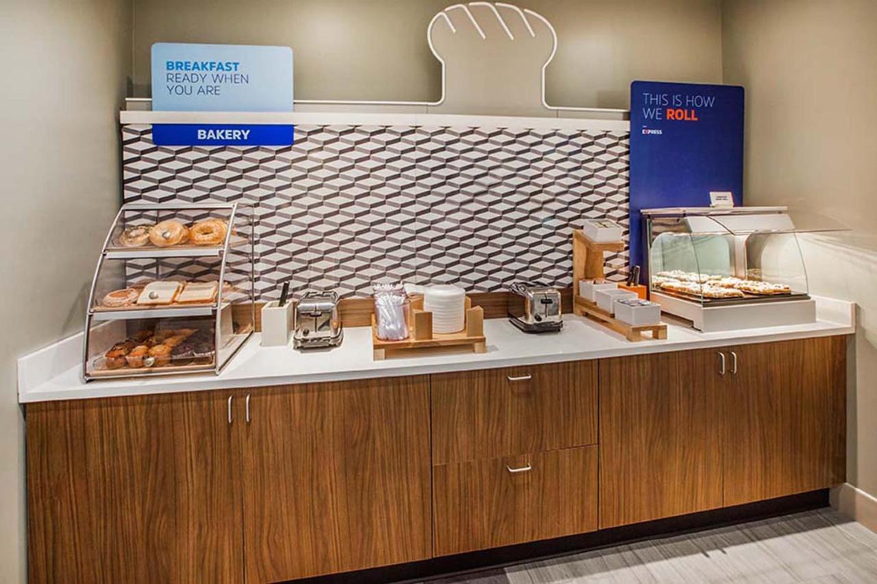 Holiday Inn Express & Suites - Painesville - Concord By Ihg Extérieur photo